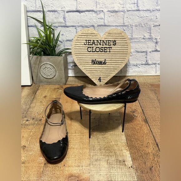 Chloé
Patent Leather Scalloped Accent Ballet Flats 40 - Picture 3 of 11